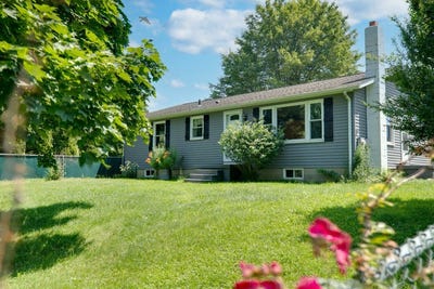 /international/us/11379-eureka-road-edinboro-pa-110100705251/