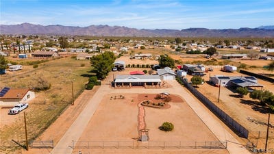 /international/us/672-s-salt-road-golden-valley-az-110106619401/