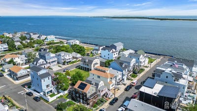 /international/us/14-seadrift-avenue-highlands-nj-110100164577/