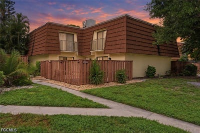 /international/us/5205-cedarbend-drive-fort-myers-fl-110120615715/