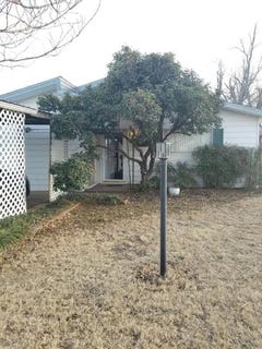 /international/us/407-w-12th-street-quanah-tx-110100053029/