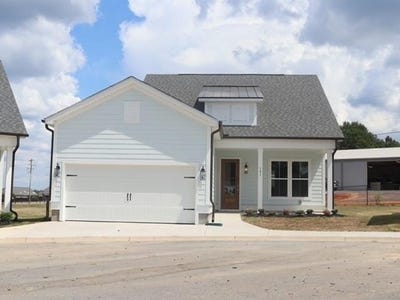 /international/us/121-cottage-lane-greenwood-sc-110098014537/