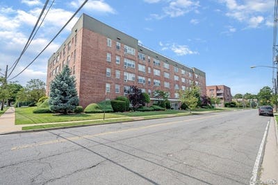 /international/us/280-guy-lombardo-avenue-freeport-ny-110107719489/