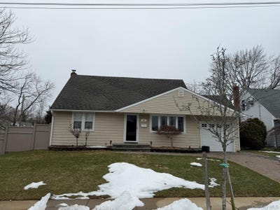 /international/us/32-montana-court-syosset-ny-110106182916/