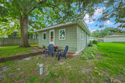 /international/us/42328-n-oak-street-antioch-il-110108378310/
