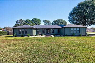 /international/us/2420-blue-castle-lane-virginia-beach-va-110120661229/