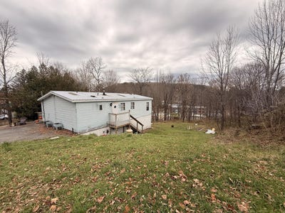 /international/us/264-mccomb-street-saranac-lake-ny-110120899141/