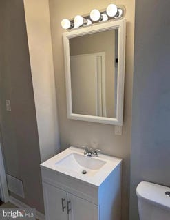 /international/us/225-station-westville-nj-110099867080/