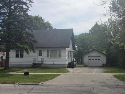 /international/us/712-3rd-ave-ne-independence-ia-110108387643/