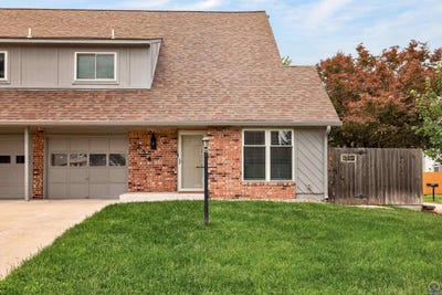 /international/us/5624-sw-foxcroft-north-cir-topeka-ks-110108904674/