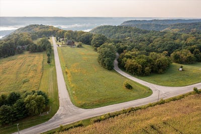 /international/us/desoto-bluffs-dr-de-soto-wi-110107823272/