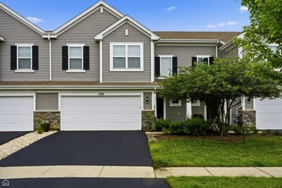 /international/us/1355-lighthouse-lane-pingree-grove-il-110108693296/