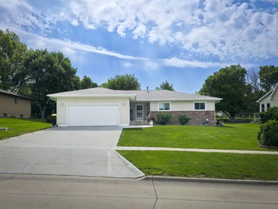 /international/us/1620-e-berry-hill-dr-norfolk-ne-110108582763/