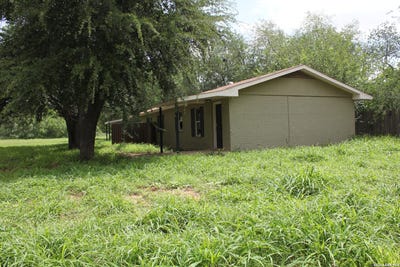 /international/us/723-w-brazos-st-pearsall-tx-110108550151/