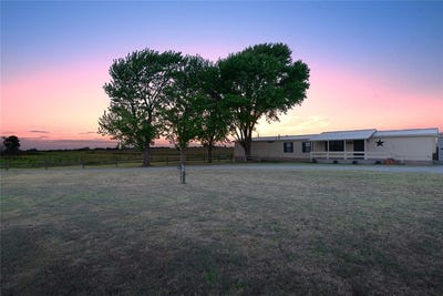 /international/us/19281-n-route-66-highway-sayre-ok-110102199915/