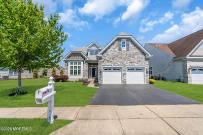 /international/us/52-plymouth-way-barnegat-nj-110107844249/