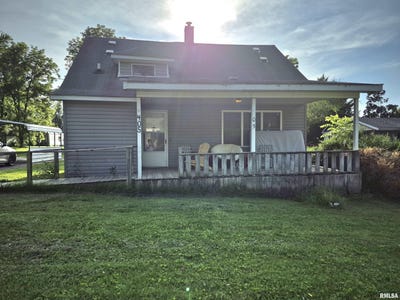 /international/us/405-s-shaw-street-harrisburg-il-110100325916/