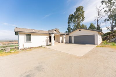 /international/us/23999-johns-drive-porterville-ca-110097696509/