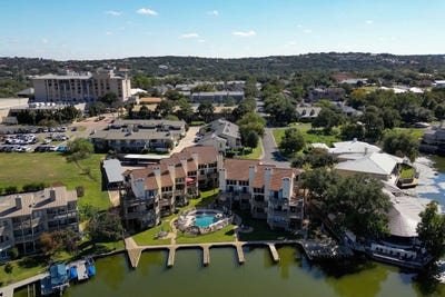 /international/us/509-short-circuit-horseshoe-bay-tx-110101436618/