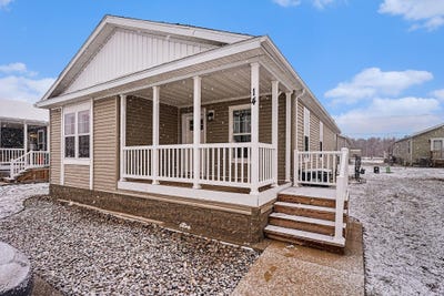 /international/us/1283-e-ellis-road-norton-shores-mi-110104955189/