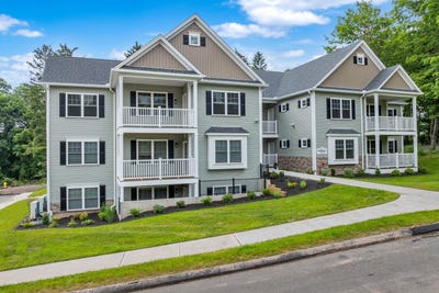 /international/us/64-e-mitchell-avenue-cheshire-ct-110105383008/