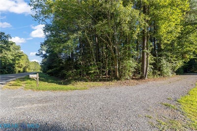 /international/us/-33-ac-john-clayton-memorial-highway-north-va-110105863704/