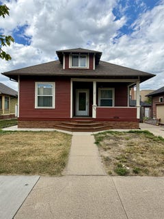 /international/us/404-w-5th-yankton-sd-110108912706/