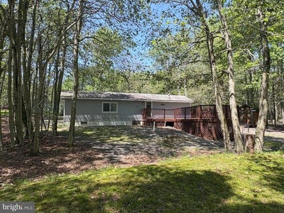 /international/us/70-iroquois-path-gouldsboro-pa-110099988290/