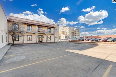/international/us/129-w-2nd-ave-hutchinson-ks-110108030178/