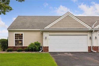 /international/us/5924-prairie-ridge-drive-shoreview-mn-110100976639/