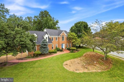 /international/us/8605-woodwren-terrace-fairfax-station-va-110110129012/