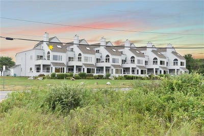 /international/us/207-bellevue-court-narragansett-ri-110108120983/