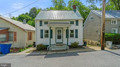 /international/us/114-college-street-shepherdstown-wv-110108474748/