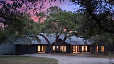 /international/us/412-rancho-grande-dr-wimberley-tx-110119886058/
