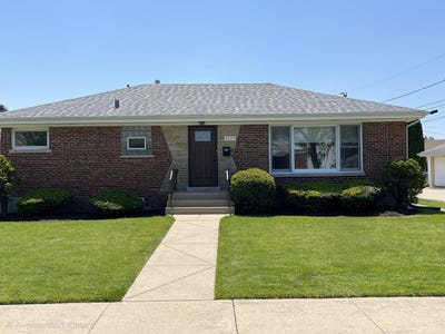 /international/us/8229-w-giddings-street-norridge-il-110108067623/