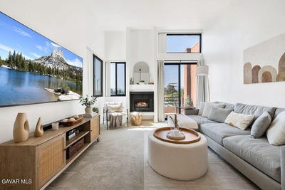/international/us/7826-topanga-canyon-boulevard-canoga-park-ca-110103227811/