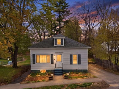 /international/us/14-morrill-street-laconia-nh-110108028434/