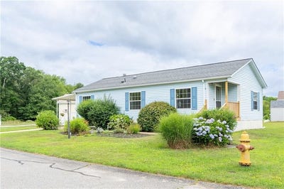 /international/us/11-cardinal-court-tiverton-ri-110101065356/