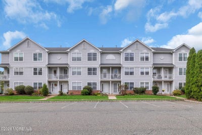 /international/us/307-mercer-court-hackettstown-nj-110120483648/