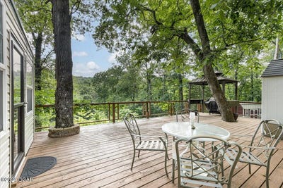 /international/us/943-hickory-lane-pineville-mo-110092705672/?lang=en