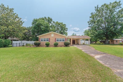 /international/us/61-bignon-street-barnwell-sc-110097476490/?lang=id