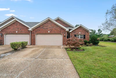/international/us/745-beachwalk-drive-leland-nc-110103473885/