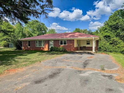 /international/us/1506-9th-st-w-red-bay-al-110107382919/