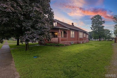 /international/us/150-n-park-street-hoyleton-il-110108551878/