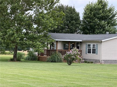 /international/us/2399-poplar-road-fort-scott-ks-110109068480/