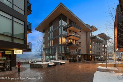 /international/us/77-wood-road-snowmass-village-co-110084685412/