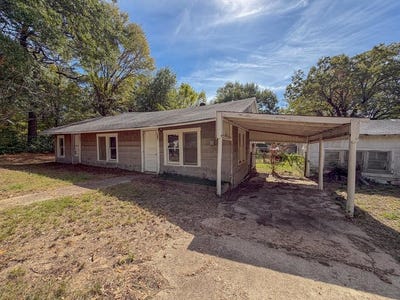 /international/us/507-w-38th-texarkana-tx-110108423819/