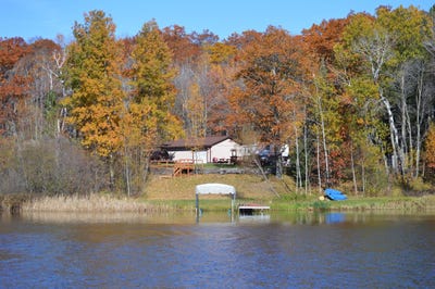 /international/us/8467-s-county-road-p-lake-nebagamon-wi-110107507497/