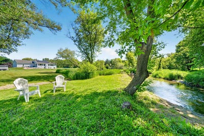 /international/us/4648-pierceville-road-cottage-grove-wi-110108381384/