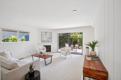 /international/us/9500-center-st-40-carmel-ca-110109087541/